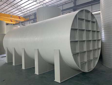 10噸塑料儲罐的安裝有哪些技巧和材質(zhì)